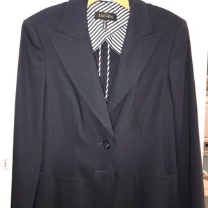 Women’s escada blazer